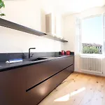 Vue Sur Jardin In Center Town Διαμέρισμα